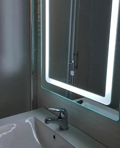 Views Of - Lunarossa