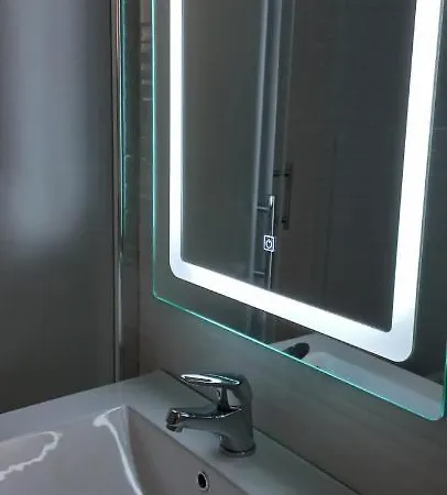 Views Of - Lunarossa